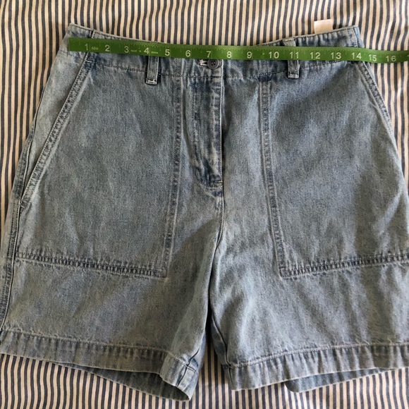 Vintage light denim high waisted shorts - Jones New York size 6 - Picture 5 of 7